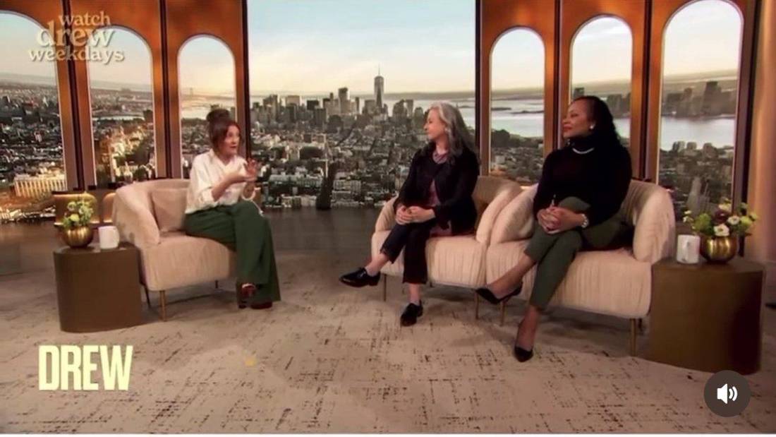 Guests on the couch with the host on The Drew Barrymore Show set